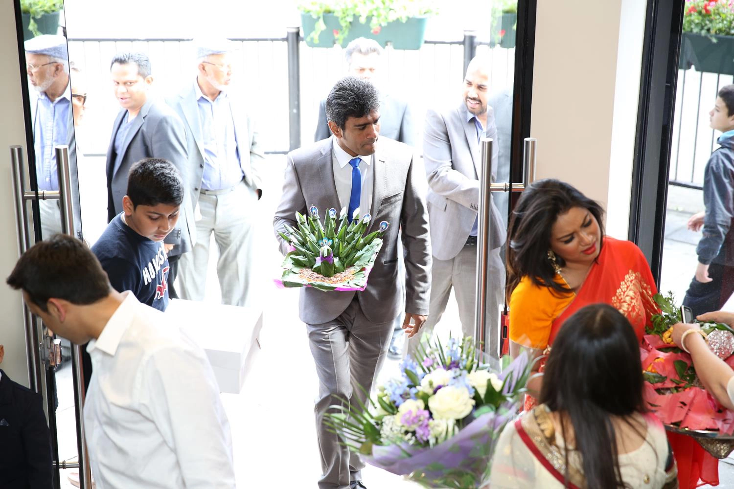 People entering Cinifan Engagement Photography in London by MAKSAM Photography